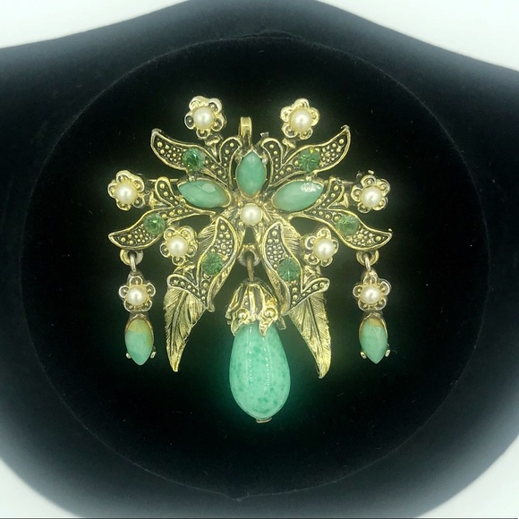 Stunning Vintage Weiss Brooch Pearls Stones Gold - Picture 1 of 14